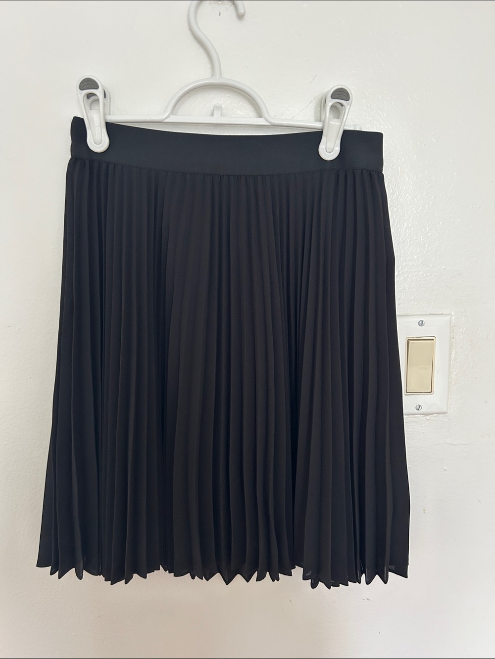 Babaton Black Pleated Midi Skirt - Classic Women's Skirt